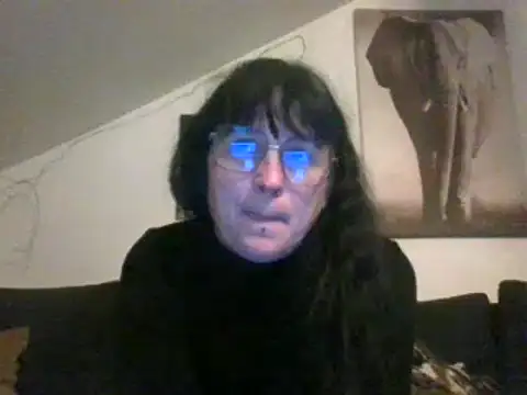 Snapshot of sexujuly88 chatting on 01/05/25, 09:25 sexujuly88 online show from 01/05/25, 09:25
