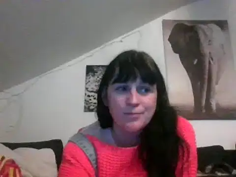 Snapshot of sexujuly88 chatting on 01/13/25, 10:24 sexujuly88 online show from 01/13/25, 10:24