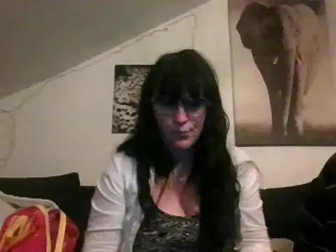 Snapshot of sexujuly88 chatting on 02/01/25, 10:55 sexujuly88 online show from 02/01/25, 10:55
