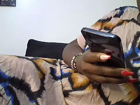 Snapshot of MISSMJ26 chatting on 06/18/26, 04:02 MISSMJ26 online show from 06/18/26, 04:02