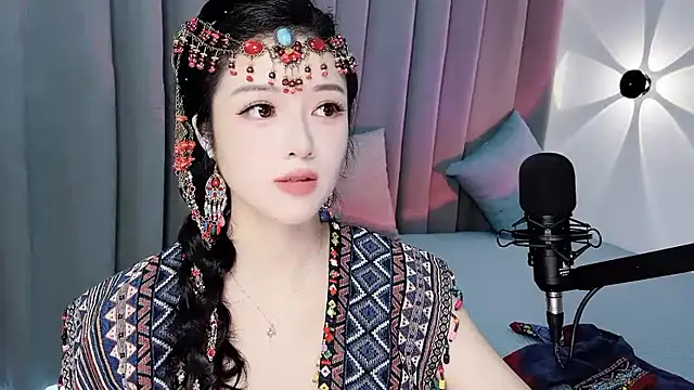 Snapshot of Momo-Wow chatting on 07/05/26, 06:20 Momo-Wow online show from 07/05/26, 06:20