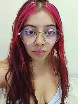 Snapshot of liz_cute chatting on 06/09/26, 10:21 liz cute online show from 06/09/26, 10:21