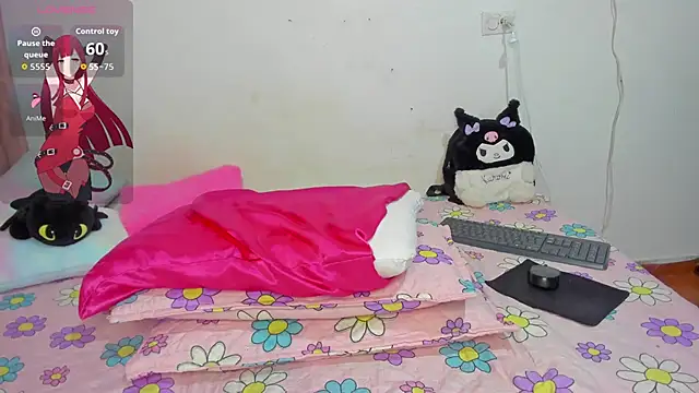Snapshot of Sakura_moon_ chatting on 06/17/26, 12:35 Sakura moon online show from 06/17/26, 12:35