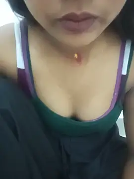 Snapshot of your_Alina9 chatting on 06/02/26, 02:57 your Alina9 online show from 06/02/26, 02:57