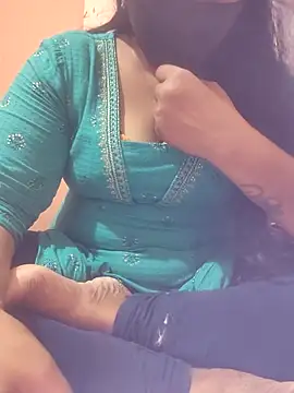 Snapshot of Tamilvalarmathi chatting on 06/01/26, 11:56 Tamilvalarmathi online show from 06/01/26, 11:56