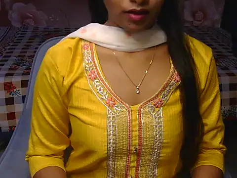 givenchilly online show from 07/08/26, 05:12