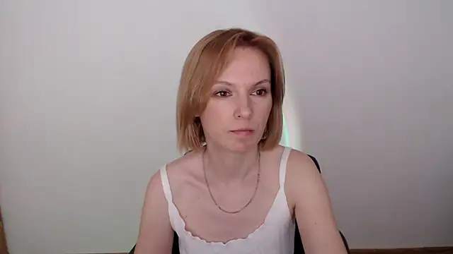 Snapshot of AdelleLovee_ chatting on 06/09/26, 09:54 AdelleLovee online show from 06/09/26, 09:54