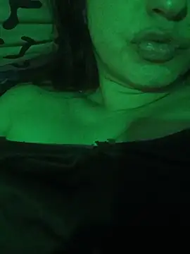 zaracamila98 online show from 06/17/26, 04:15