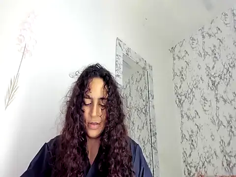 Shanom01 online show from 06/06/26, 01:16