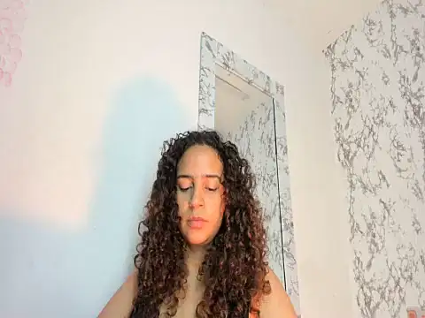 Shanom01 online show from 06/07/26, 01:15