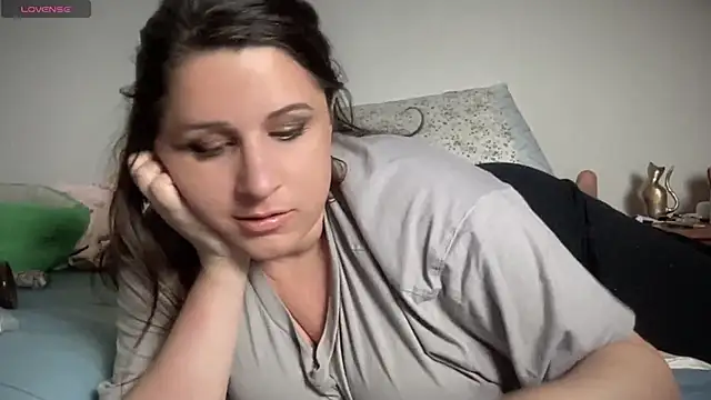 maddiliz online show from 02/17/25, 04:31