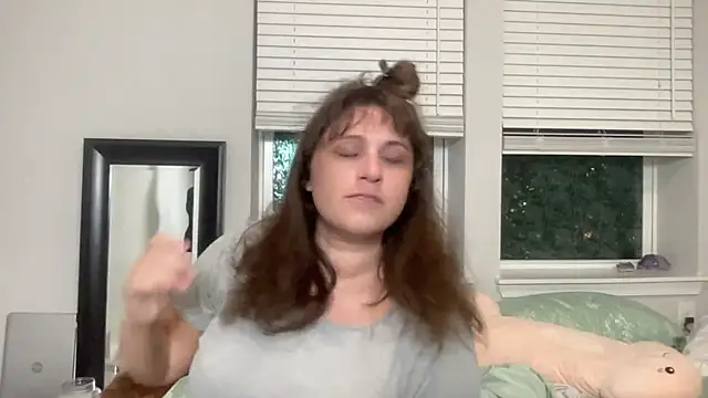 maddiliz online show from 09/09/25, 01:49