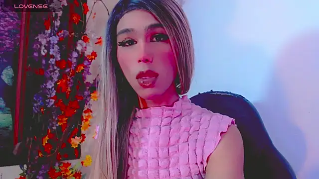 Honey Balenciaga online show from 06/21/26, 03:31