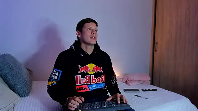 johnycooper08 online show from 06/05/26, 12:55