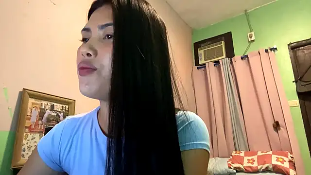 Snapshot of LizabethHaggan chatting on 06/10/26, 12:26 LizabethHaggan online show from 06/10/26, 12:26