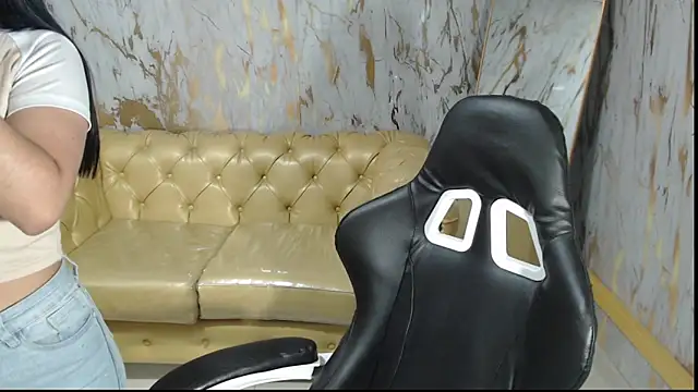 lia x a online show from 06/10/26, 01:10