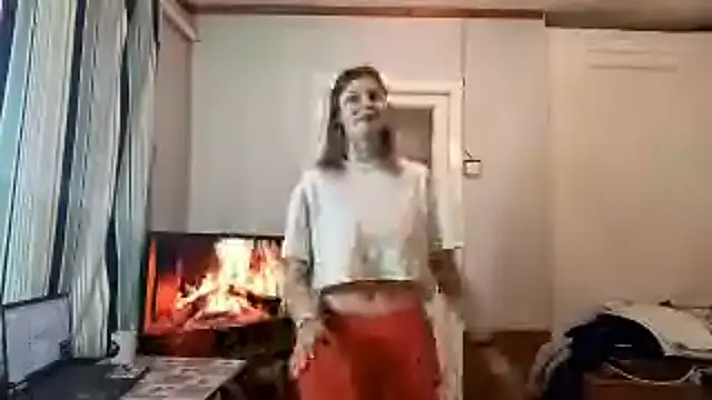 Snapshot of SonyaElliston chatting on 06/19/26, 03:27 SonyaElliston online show from 06/19/26, 03:27