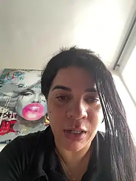 Snapshot of Siri_Luxx chatting on 06/16/26, 04:31 Siri Luxx online show from 06/16/26, 04:31