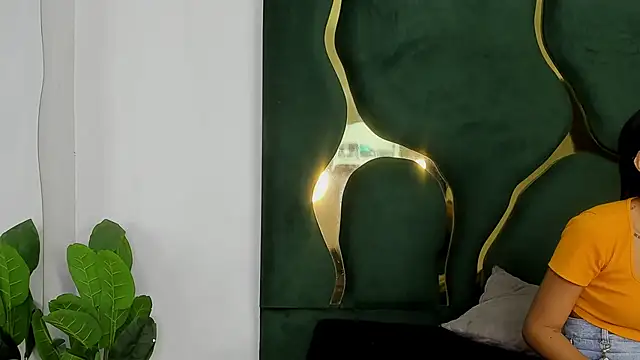 Mila petiteasm online show from 07/25/26, 12:25