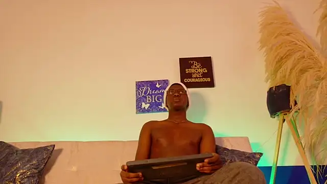 xavier cole online show from 06/10/26, 07:24