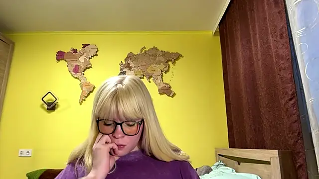 LeslyKelly online show from 06/09/26, 05:57