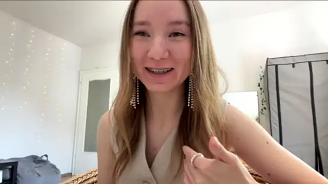 smalllisa online show from 06/07/26, 02:10