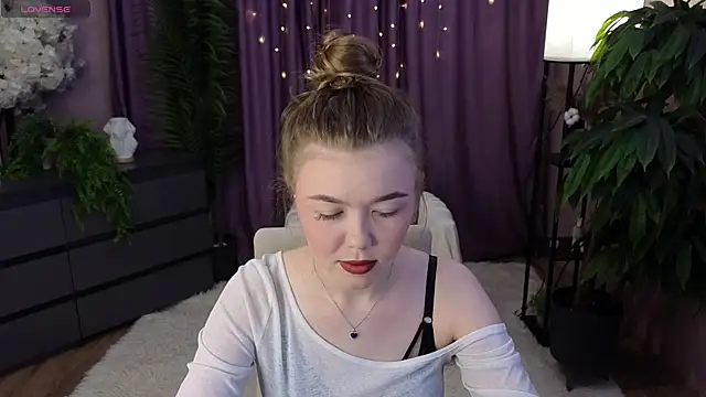 Snapshot of Lina_deels chatting on 06/25/26, 07:29 Lina deels online show from 06/25/26, 07:29