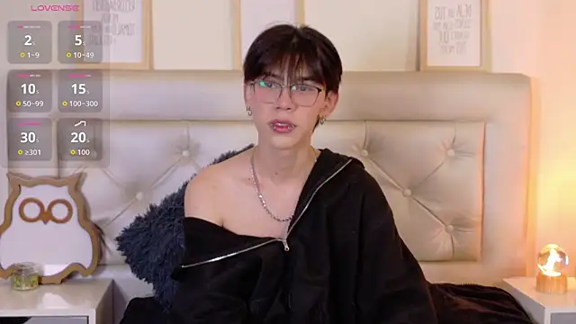Kim Adrien online show from 06/07/26, 03:32