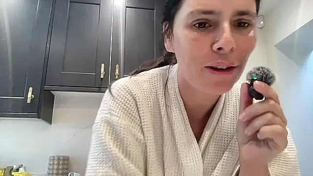 JadeLucy online show from 06/07/26, 07:34