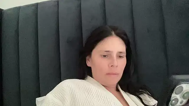 JadeLucy online show from 07/02/26, 07:58