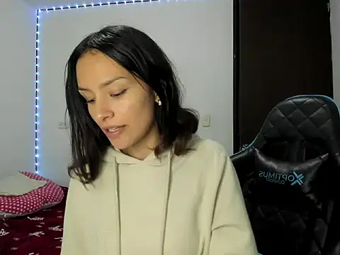 Megan blue   online show from 06/09/26, 10:21