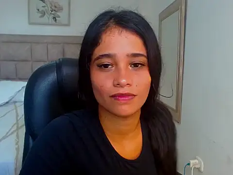 Snapshot of Samanthafinexxox chatting on 06/11/26, 05:00 Samanthafinexxox online show from 06/11/26, 05:00