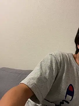 Snapshot of Natsu_x_ chatting on 07/13/26, 04:21 Natsu x online show from 07/13/26, 04:21
