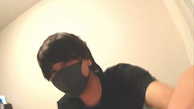 Snapshot of Natsu_x_ chatting on 07/22/26, 04:10 Natsu x online show from 07/22/26, 04:10