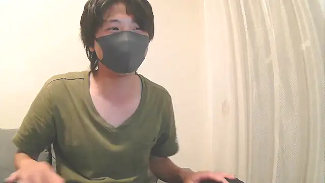 Snapshot of Natsu_x_ chatting on 08/01/26, 03:44 Natsu x online show from 08/01/26, 03:44