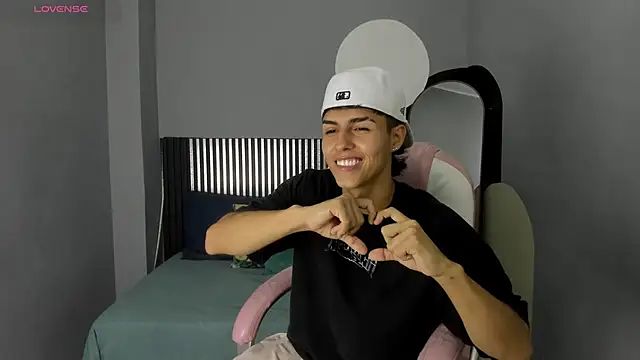 Snapshot of Axel_Mendozaa chatting on 06/04/26, 09:10 Axel Mendozaa online show from 06/04/26, 09:10