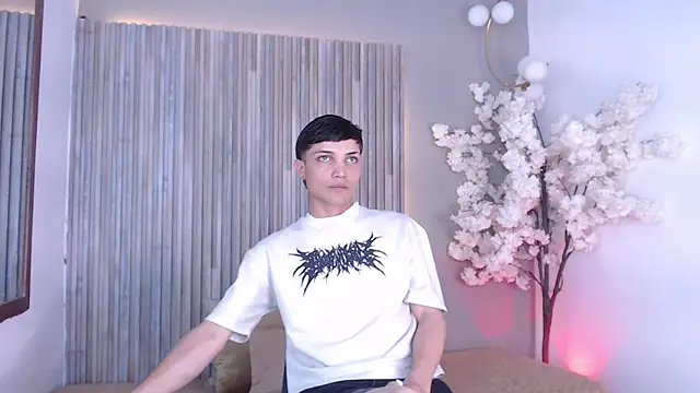 Jay Smile online show from 06/10/26, 03:39