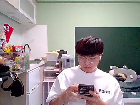 Yang 571 online show from 06/08/26, 09:15