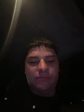 Snapshot of Lovers_room chatting on 06/17/26, 04:15 Lovers room online show from 06/17/26, 04:15