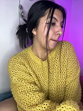 Snapshot of isara_a chatting on 06/18/26, 09:14 isara a online show from 06/18/26, 09:14