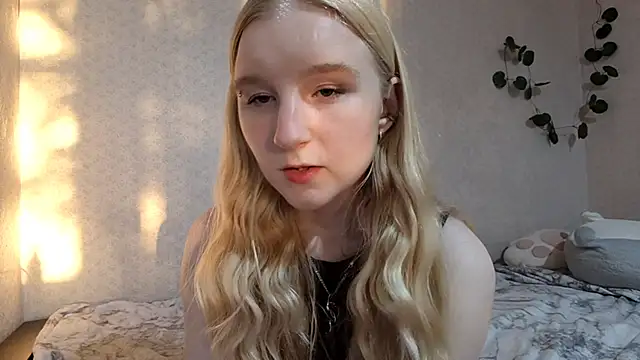 Snapshot of InnoBelle chatting on 06/06/26, 01:54 InnoBelle online show from 06/06/26, 01:54