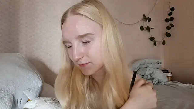 Snapshot of InnoBelle chatting on 06/09/26, 03:29 InnoBelle online show from 06/09/26, 03:29