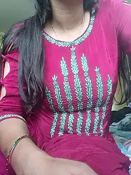 Snapshot of Romantic_riya_06 chatting on 06/17/26, 07:44 Romantic riya 06 online show from 06/17/26, 07:44