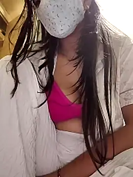 Snapshot of Romantic_riya_06 chatting on 06/23/26, 04:10 Romantic riya 06 online show from 06/23/26, 04:10
