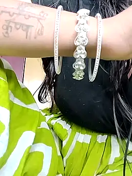 Snapshot of Romantic_riya_06 chatting on 06/29/26, 06:41 Romantic riya 06 online show from 06/29/26, 06:41