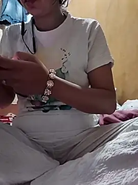 Snapshot of Romantic_riya_06 chatting on 07/25/26, 03:42 Romantic riya 06 online show from 07/25/26, 03:42
