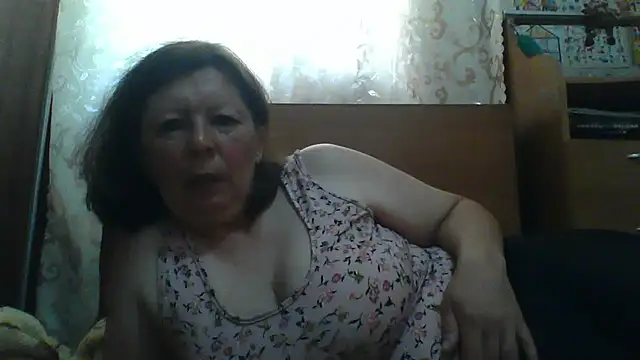 Snapshot of Schastlivaya43 chatting on 06/09/26, 08:04 Schastlivaya43 online show from 06/09/26, 08:04