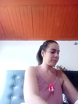 Snapshot of shaira_white chatting on 06/09/26, 03:12 shaira white online show from 06/09/26, 03:12