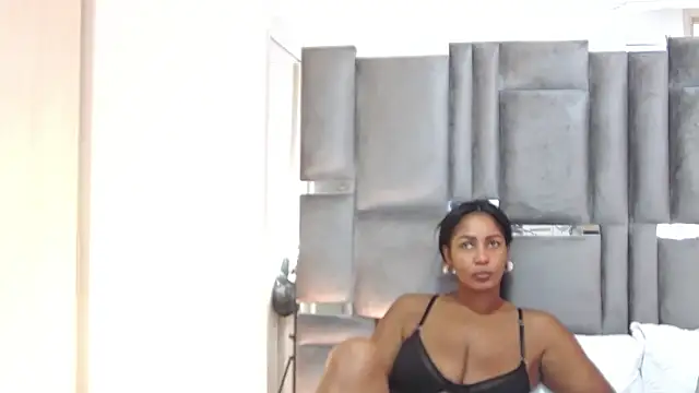 IvyEllis1 online show from 07/06/26, 02:47