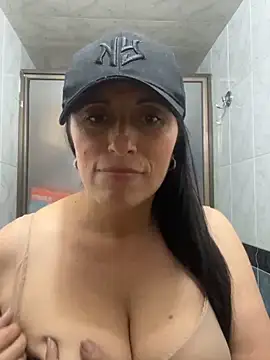 CatalinaSantana83 online show from 06/08/26, 03:07
